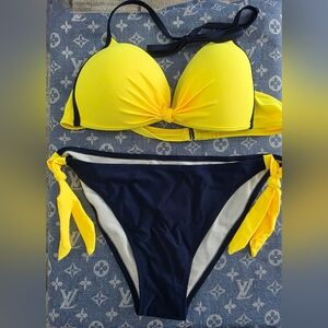 M-GO-BLUE! NWOT Yellow & Navy Women’s Two-Piece Bikini Swimsuit